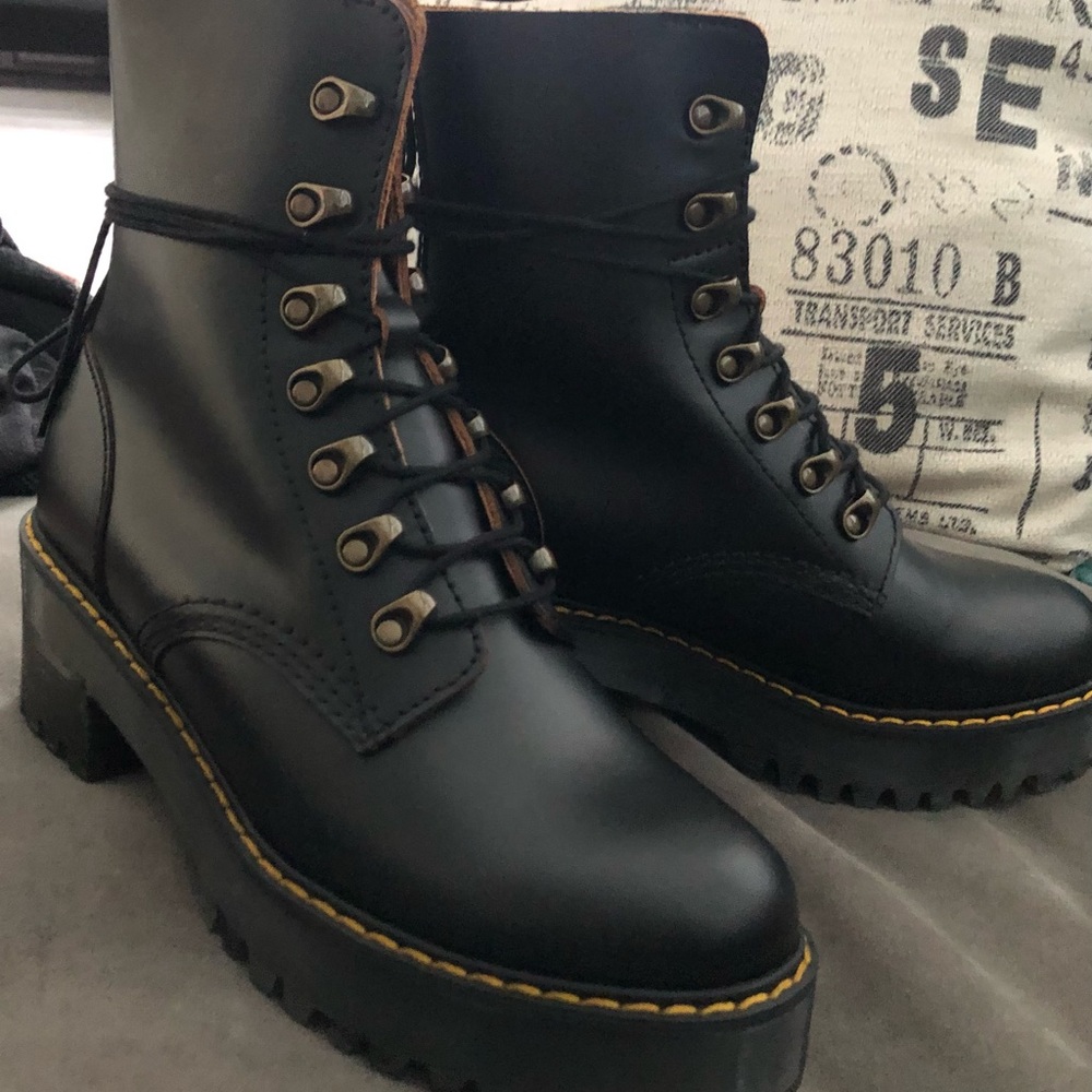 Women’s combat boots Dr.Martens